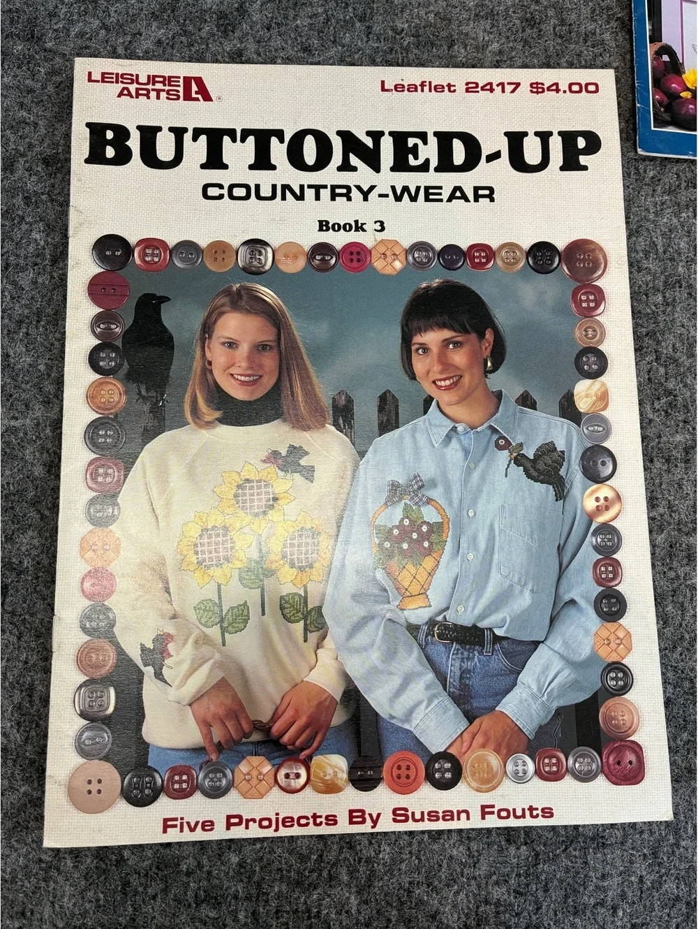 Leisure Arts Cross Stitch Pattern Booklets Sunflowers Buttoned Up Country Wear